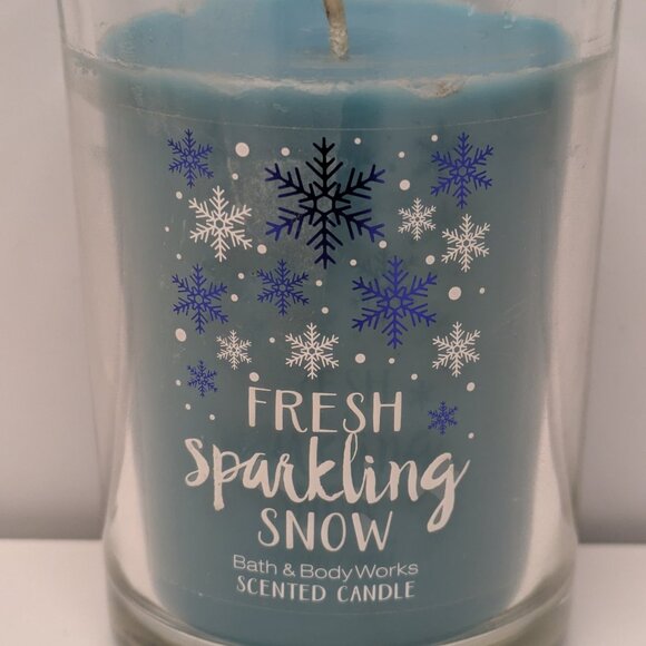 NEW! Bath & Body Works Fresh Sparkling Snow Glass Candle, 6.3oz - Picture 1 of 4